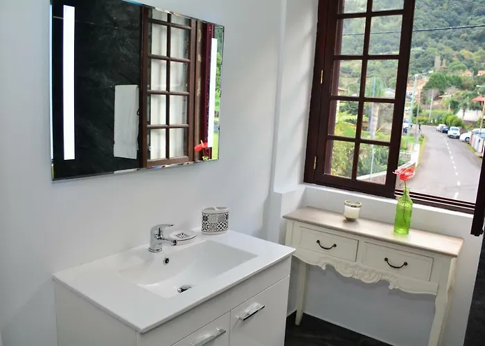 Solar Arco De Sao Jorge Apartment